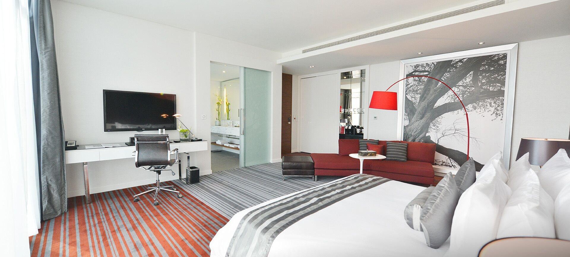 Ramee Grand Hotel And Spa Manama Luaran gambar A suite at the hotel