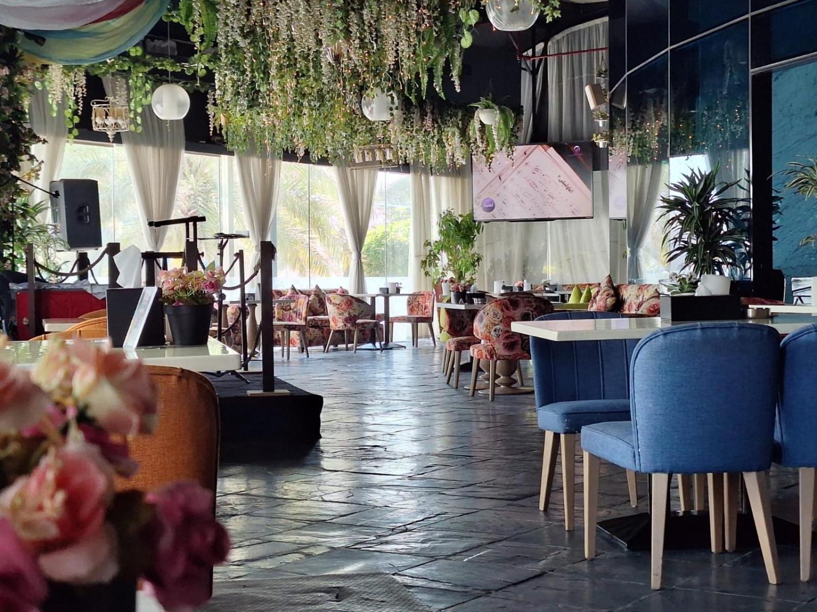 Ramee Grand Hotel And Spa Manama Luaran gambar Interior of the restaurant