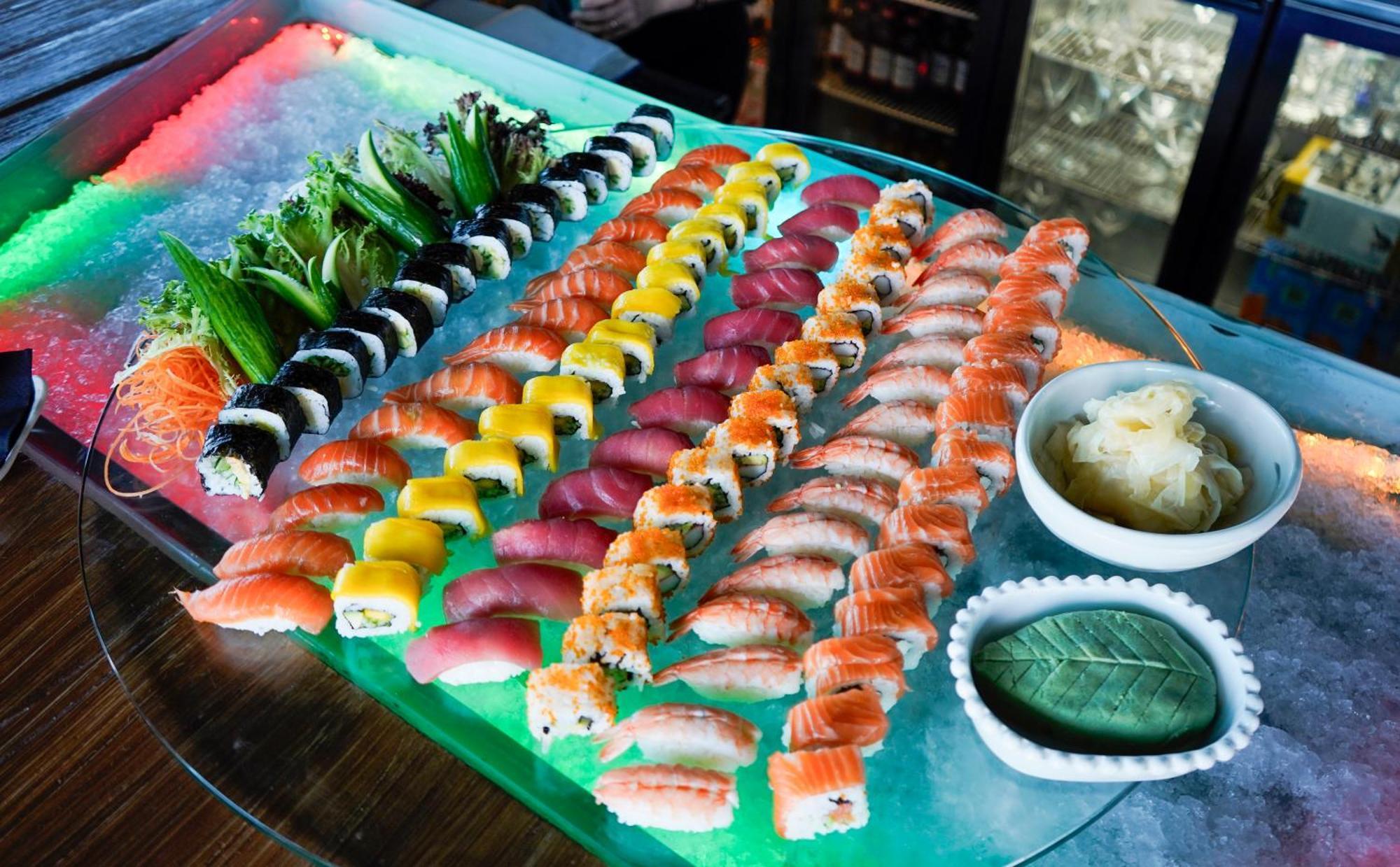 Ramee Grand Hotel And Spa Manama Luaran gambar Sushi