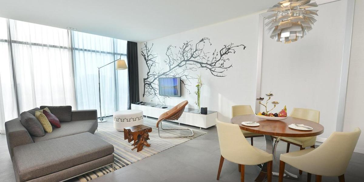 Ramee Grand Hotel And Spa Manama Luaran gambar A living room