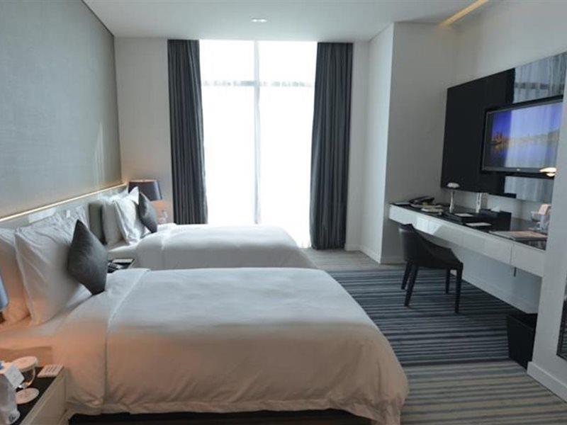 Ramee Grand Hotel And Spa Manama Luaran gambar Deluxe room